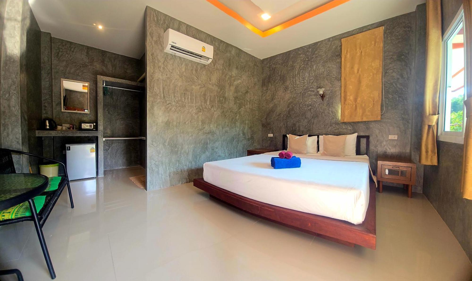 Toongyoong Longbeach Resort Sha Plus Koh Lanta Exterior photo