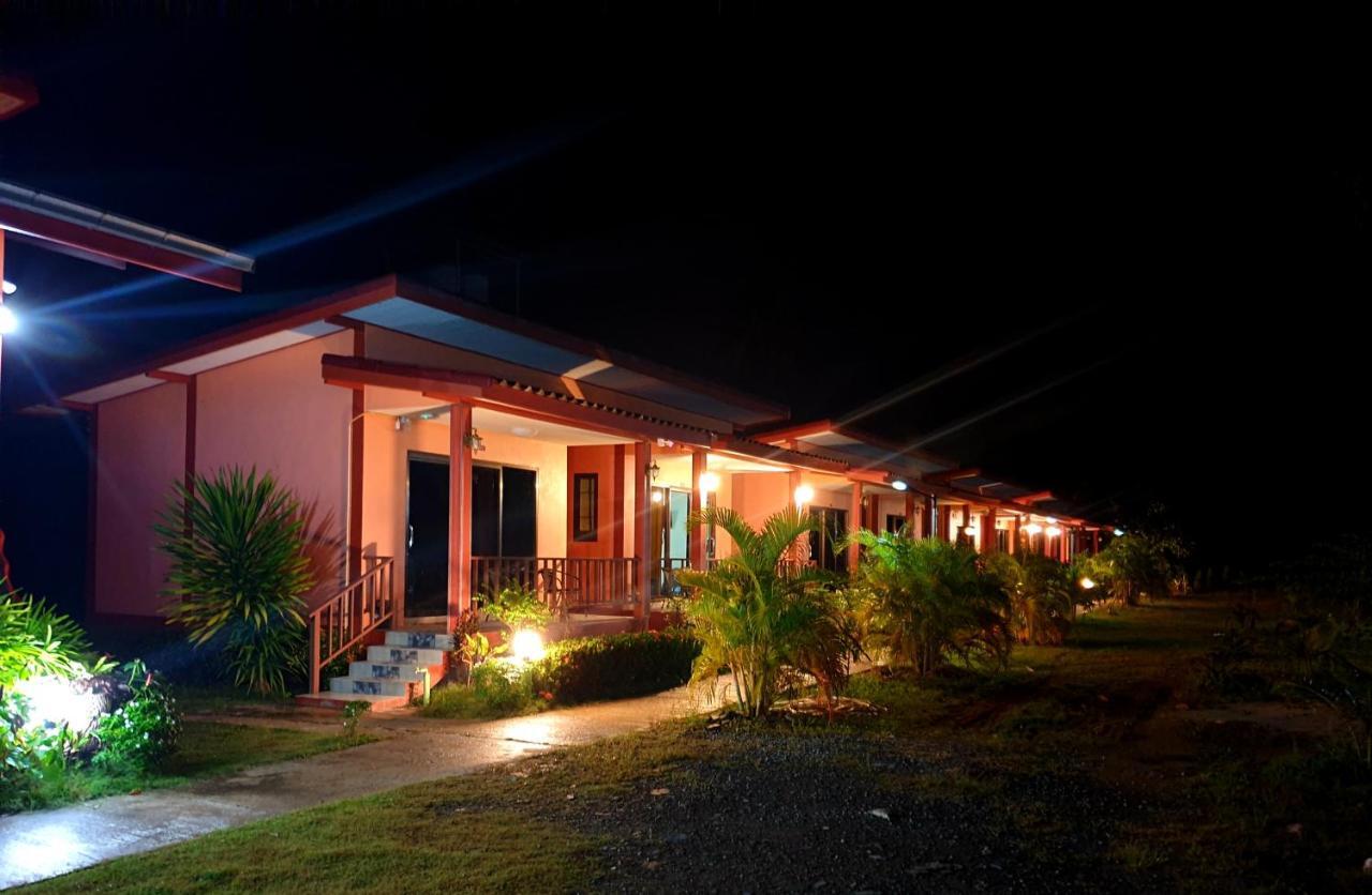 Toongyoong Longbeach Resort Sha Plus Koh Lanta Exterior photo