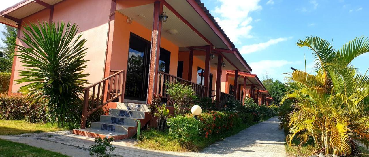 Toongyoong Longbeach Resort Sha Plus Koh Lanta Exterior photo